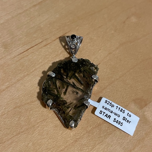 One of a kind Tourmaline and Epidot in quartz pendant - Picture 4 of 11